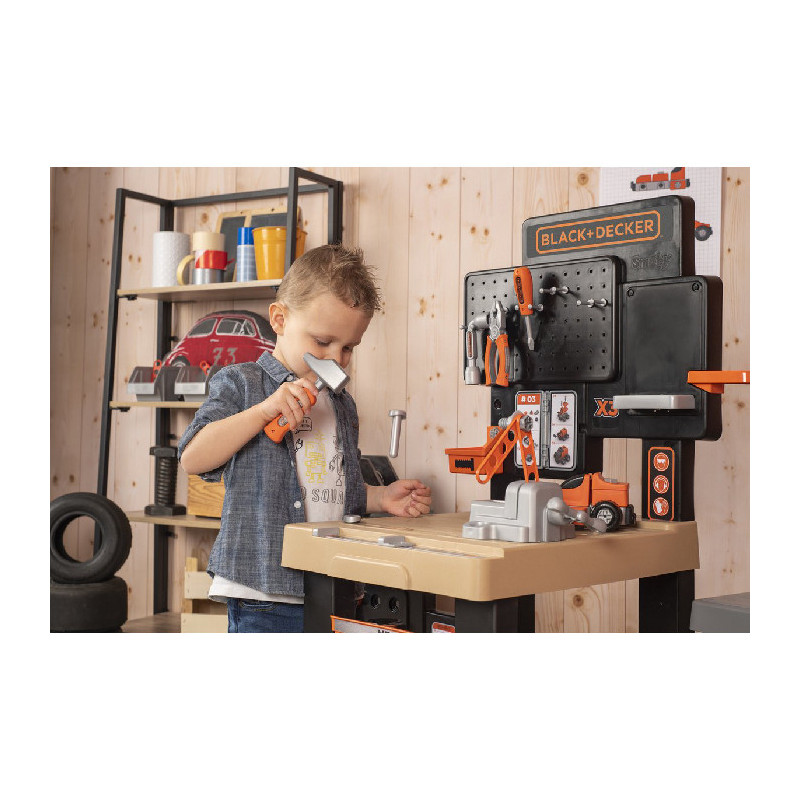 Atelier Mega Center Black & Decker SMOBY - Dès 3 ans